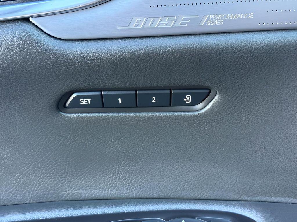 used 2025 Cadillac XT6 car, priced at $43,315