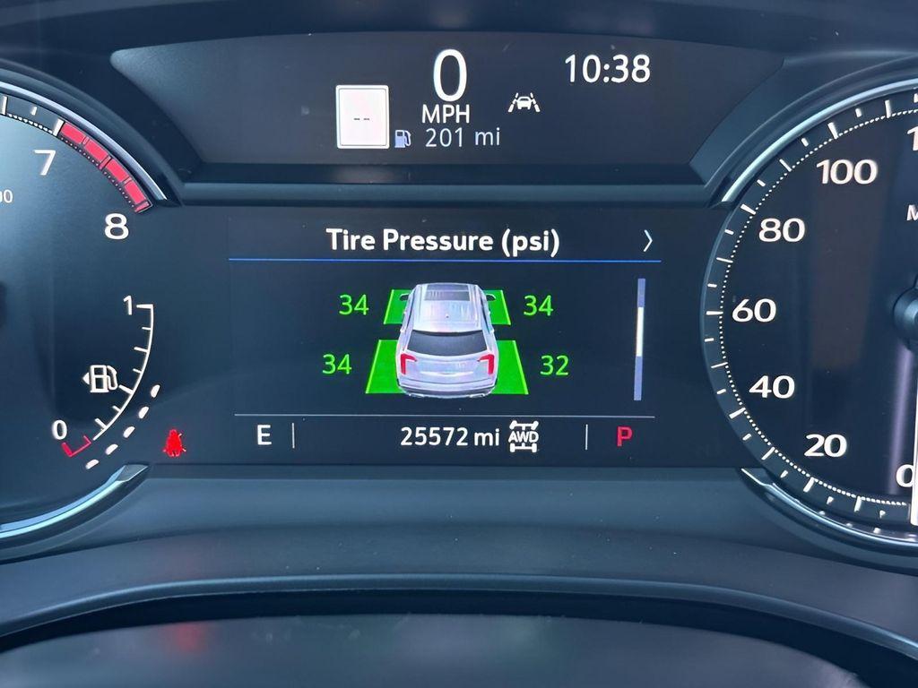 used 2025 Cadillac XT6 car, priced at $43,315