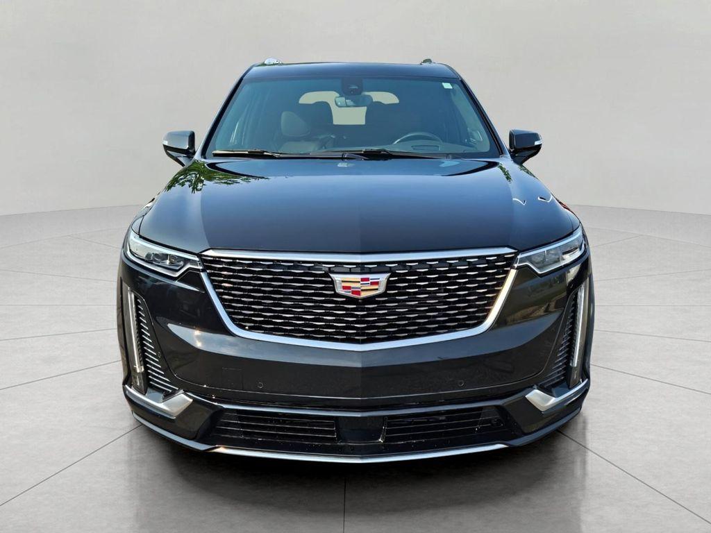 used 2025 Cadillac XT6 car, priced at $53,366