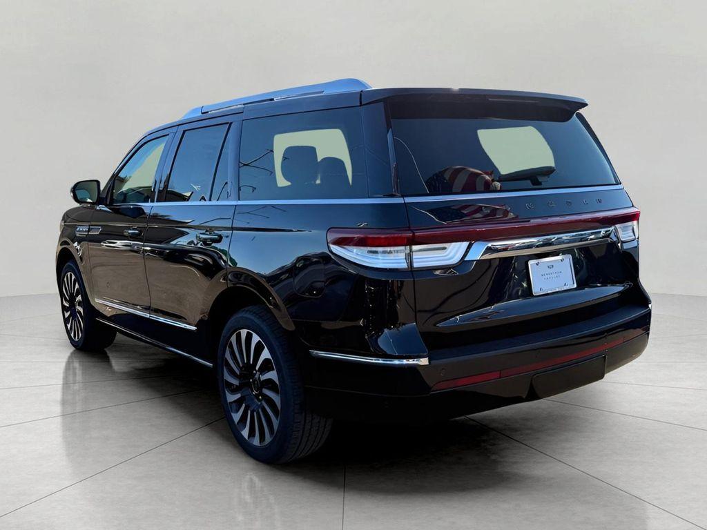 used 2022 Lincoln Navigator car, priced at $58,148