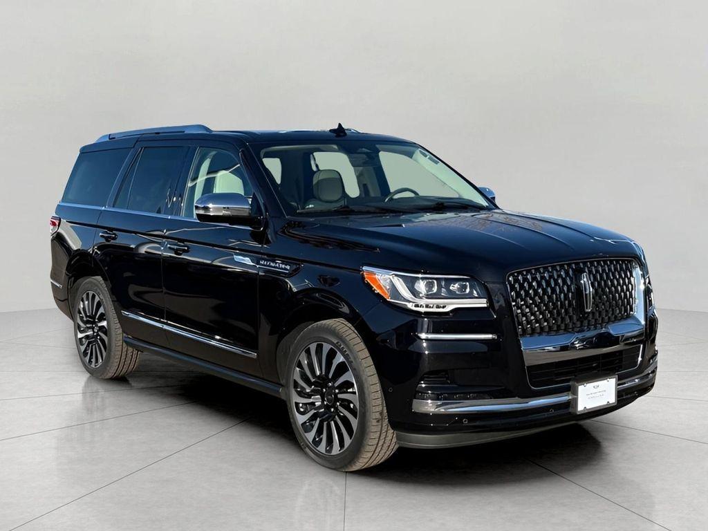 used 2022 Lincoln Navigator car, priced at $58,148