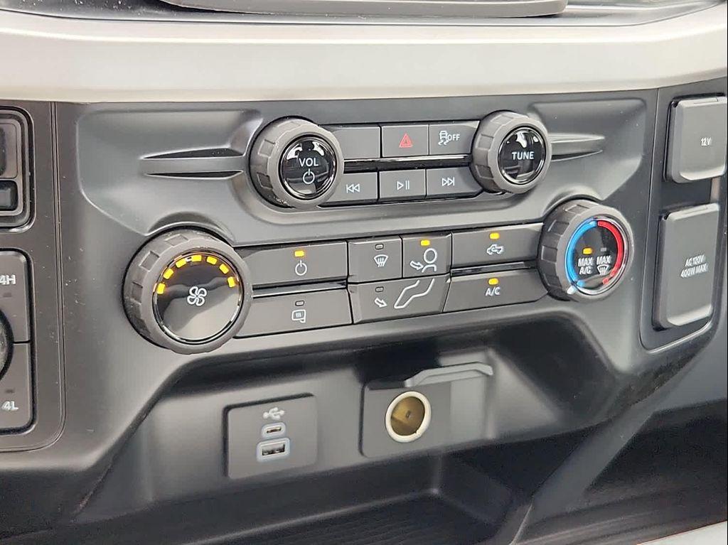 new 2025 Ford F-250 car, priced at $69,575