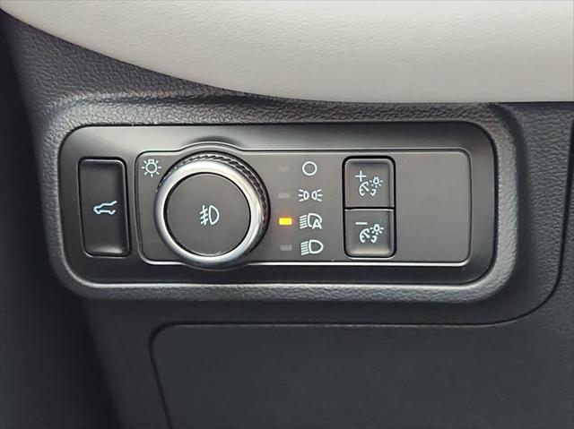 new 2025 Ford Explorer car, priced at $45,904