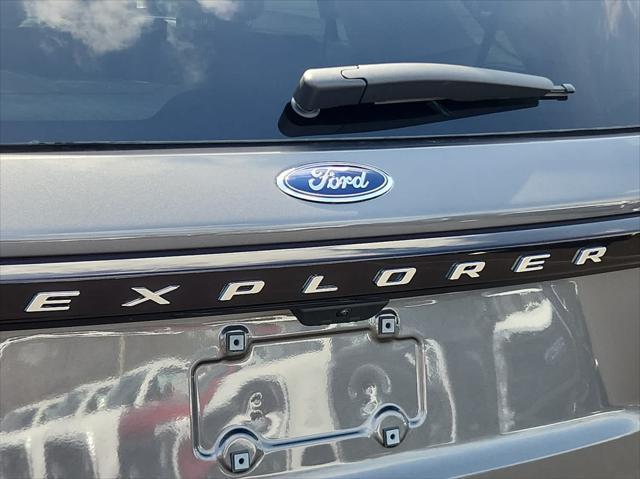 new 2025 Ford Explorer car, priced at $45,904