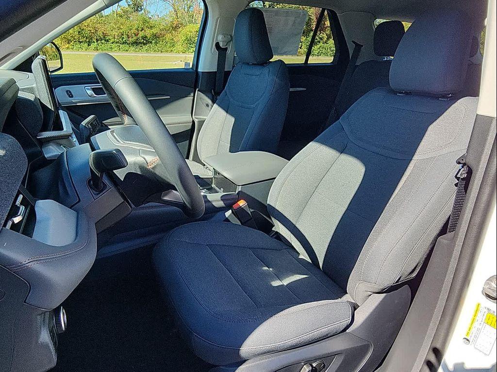 new 2025 Ford Explorer car, priced at $44,540