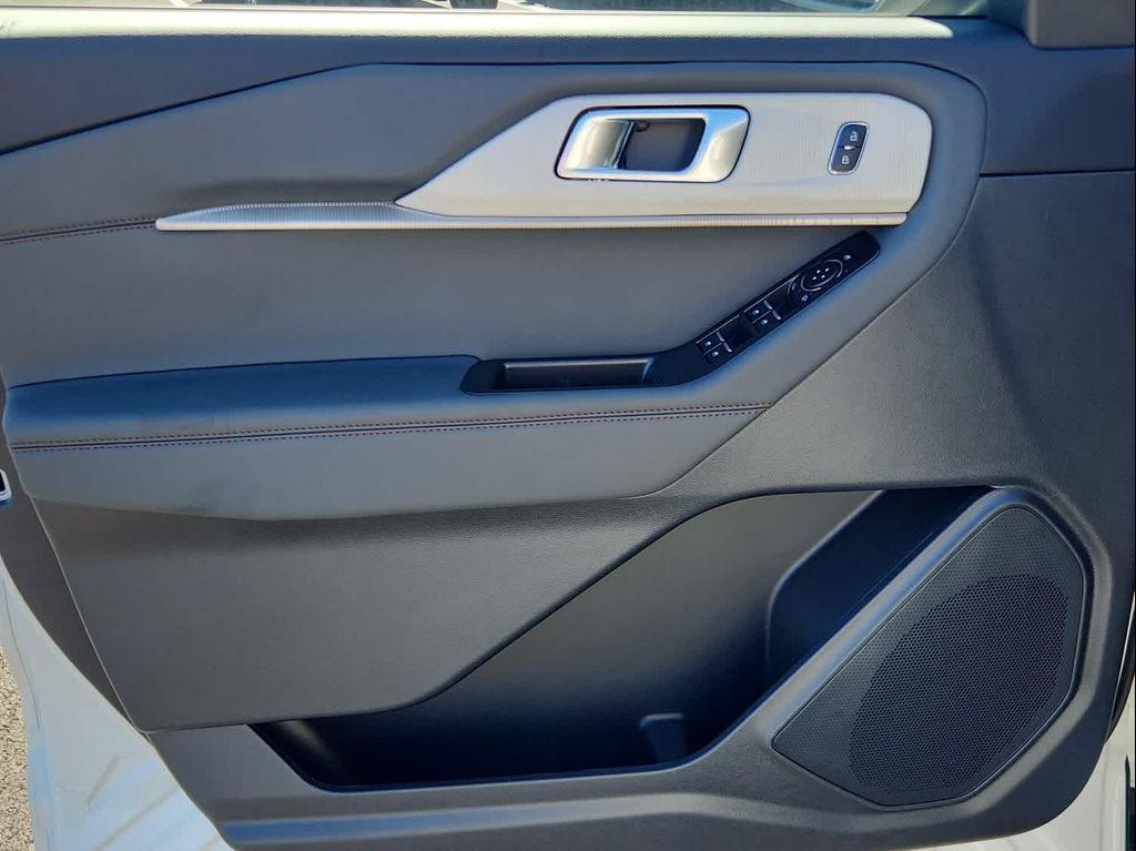 new 2025 Ford Explorer car, priced at $44,540
