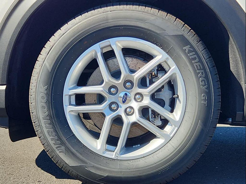 new 2025 Ford Explorer car, priced at $44,540