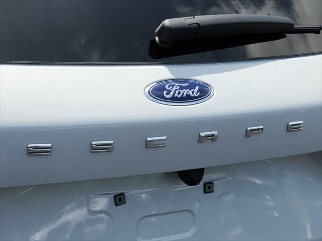 new 2025 Ford Escape PHEV car, priced at $35,548