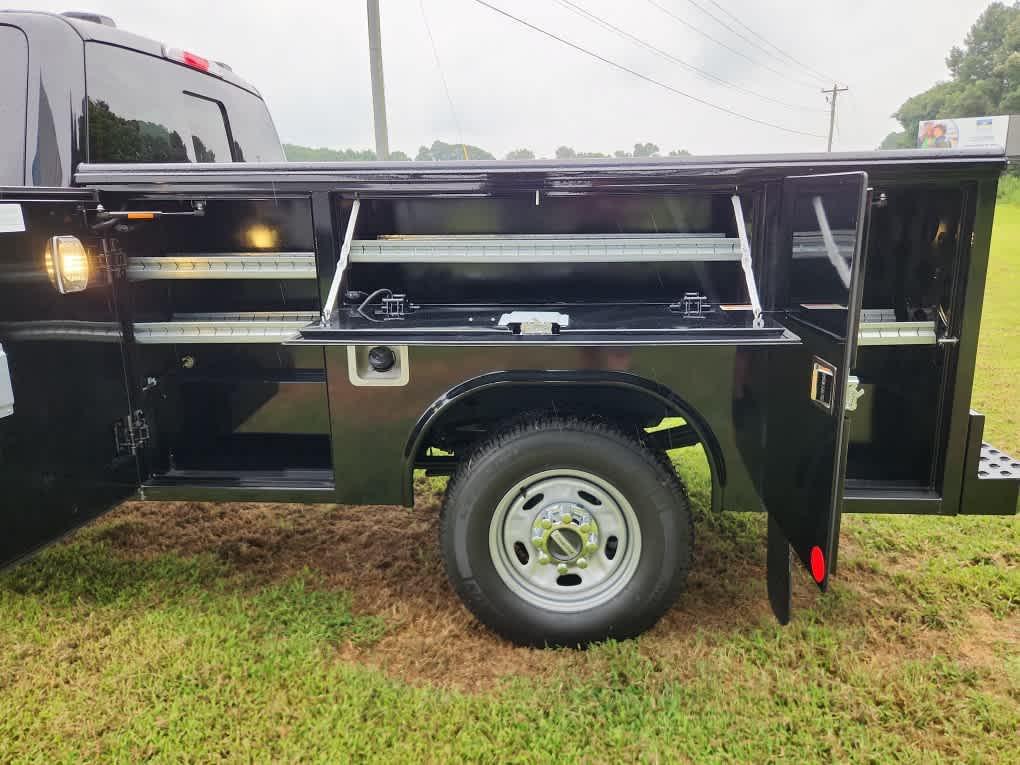 new 2025 Ford F-250 car, priced at $56,400