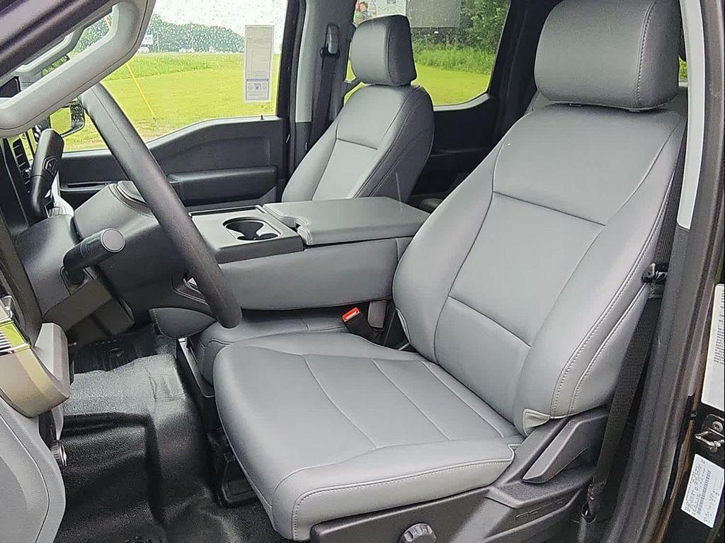 new 2025 Ford F-250 car, priced at $56,400