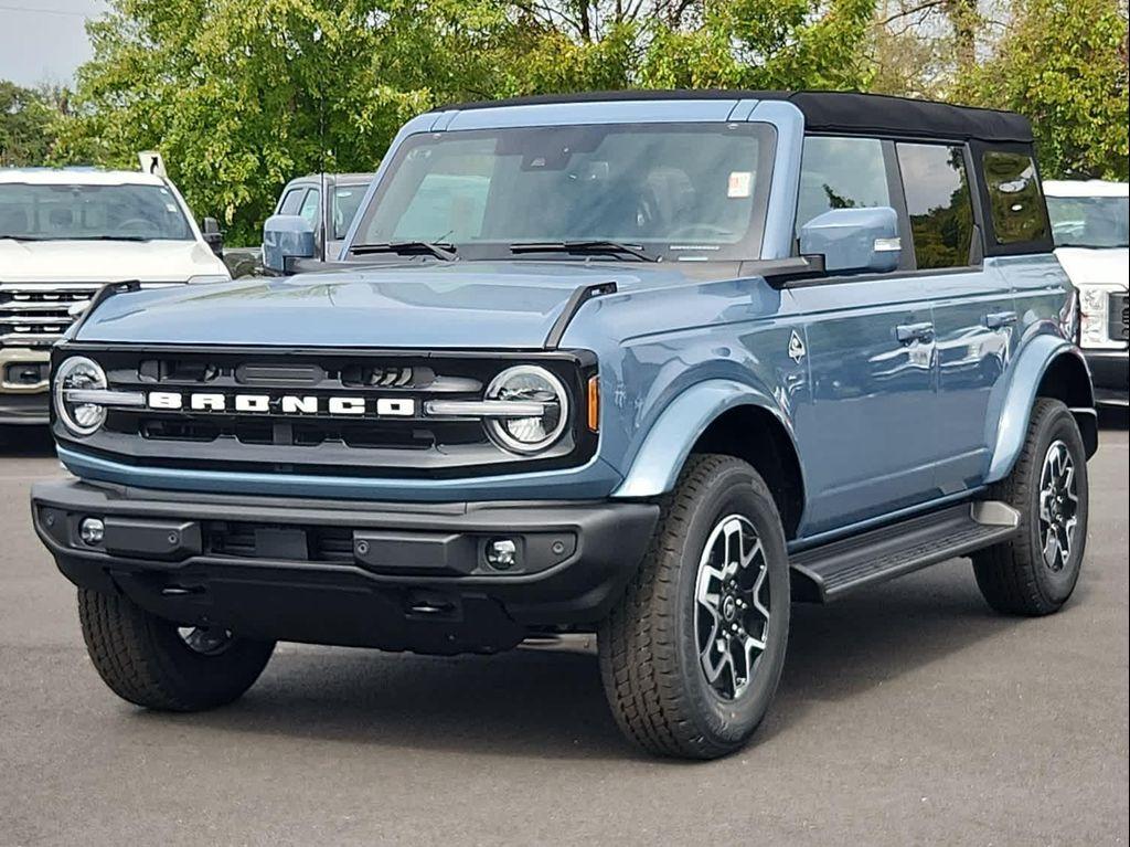 new 2025 Ford Bronco car, priced at $55,900