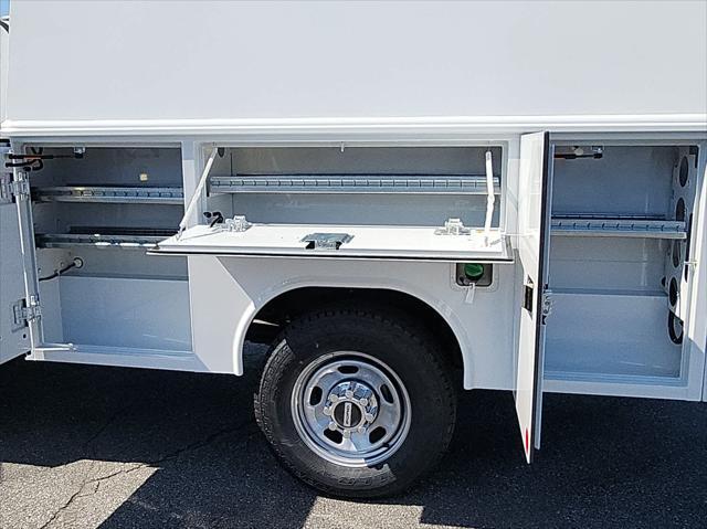 new 2024 Ford F-350 car, priced at $69,320
