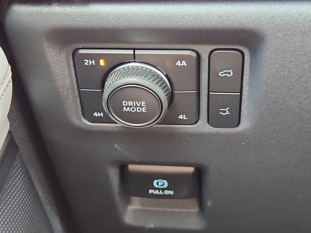 new 2025 Ford Expedition car, priced at $74,675