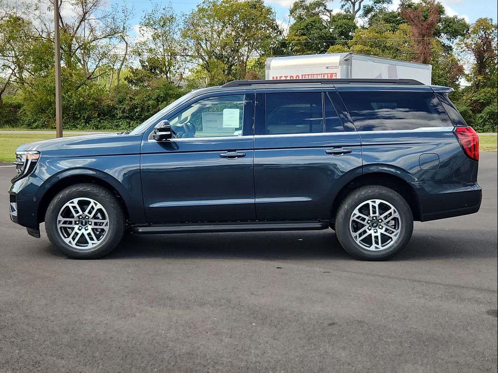 new 2025 Ford Expedition car, priced at $74,675