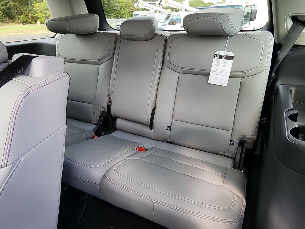 new 2025 Ford Expedition car, priced at $74,675