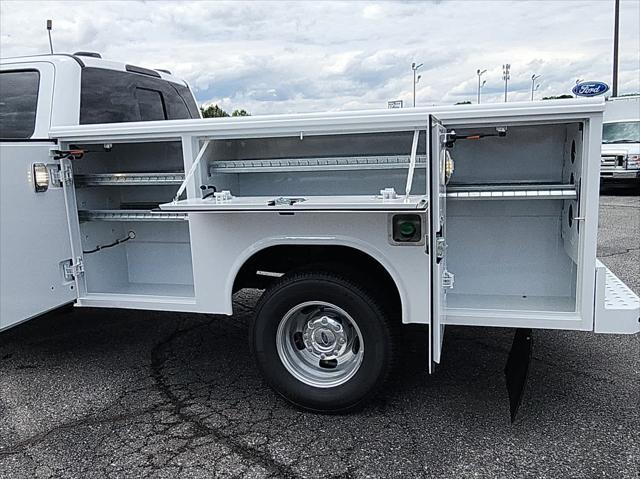 new 2025 Ford F-350 car, priced at $89,975