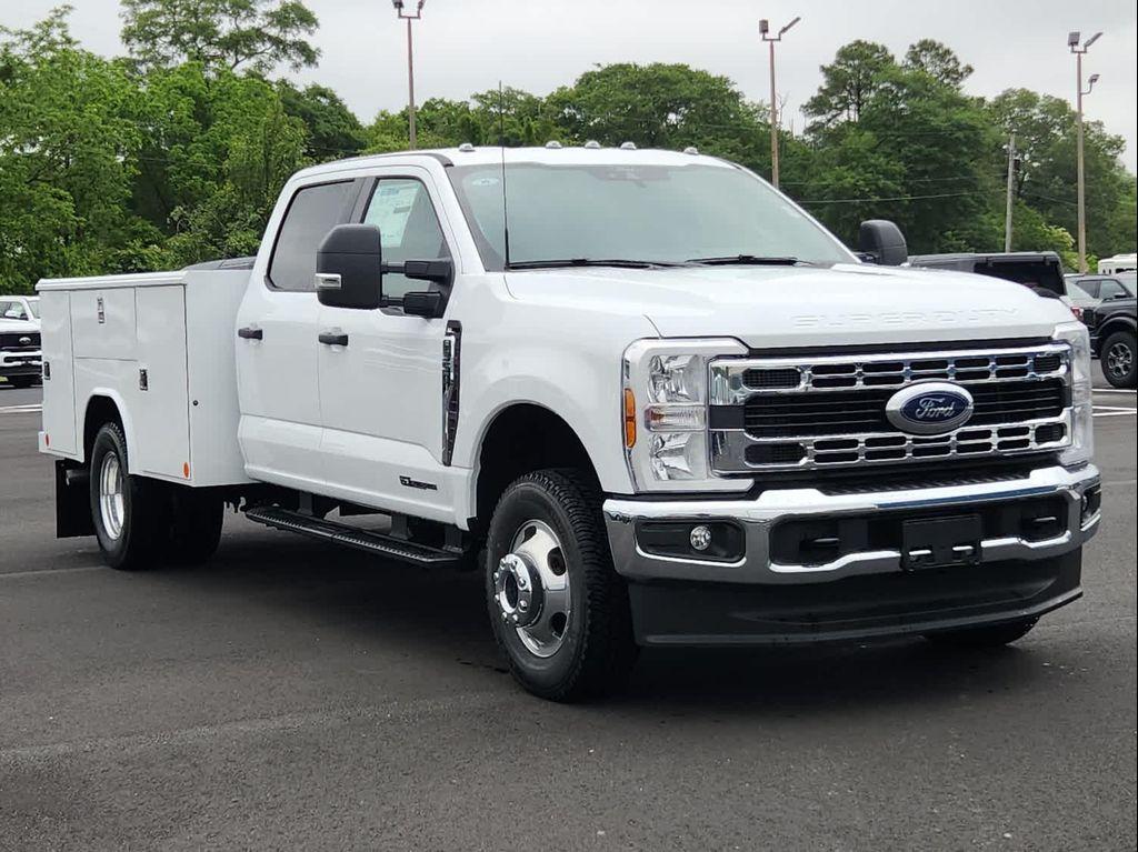 new 2025 Ford F-350 car, priced at $89,975