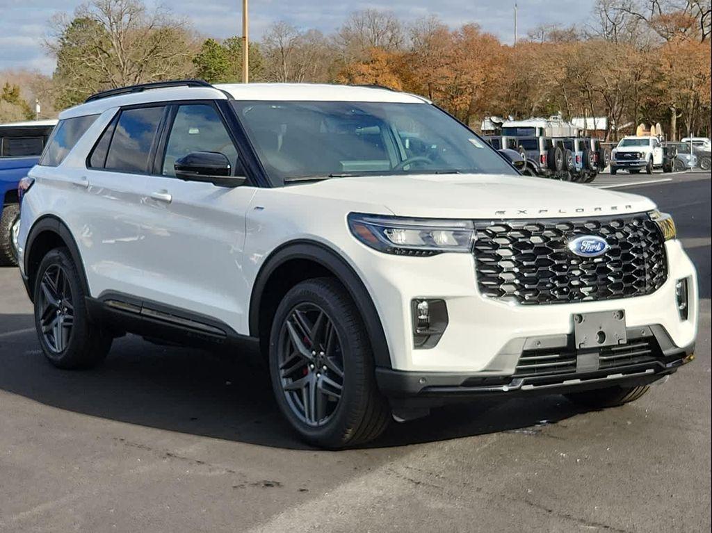 new 2025 Ford Explorer car, priced at $47,985