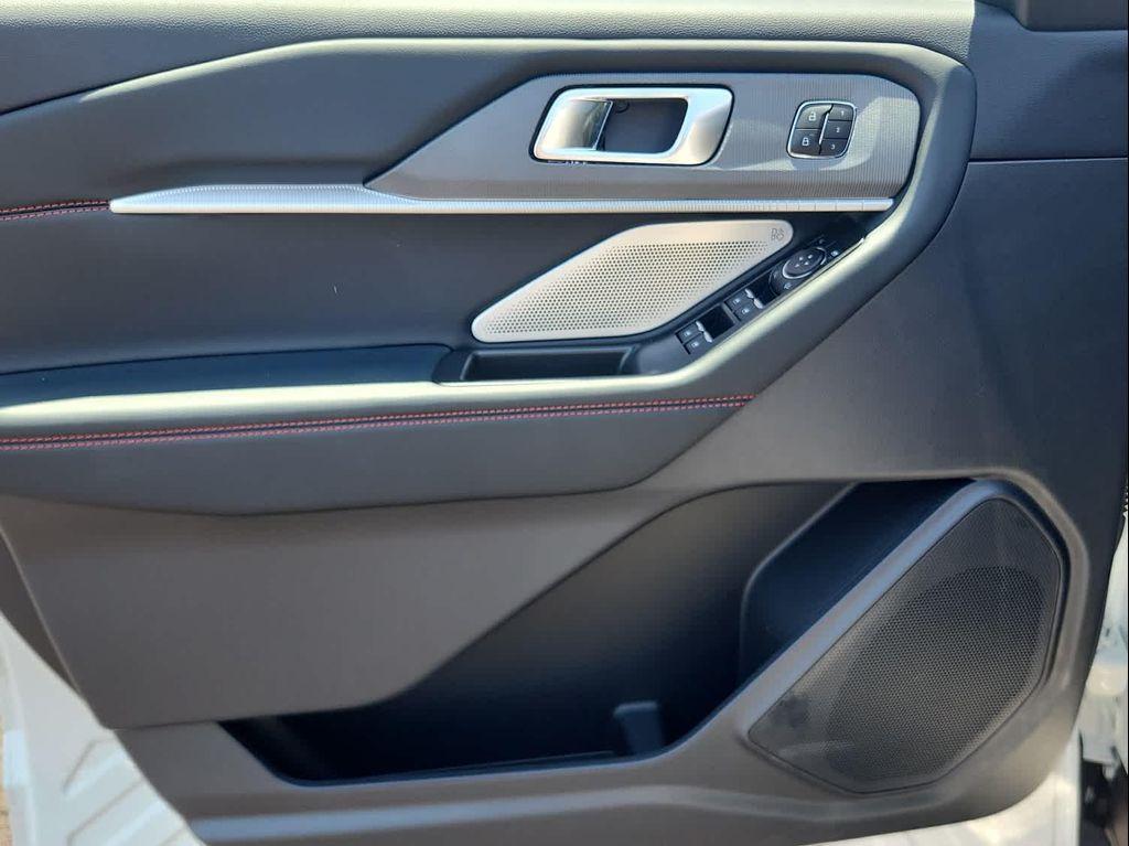 new 2025 Ford Explorer car, priced at $59,860