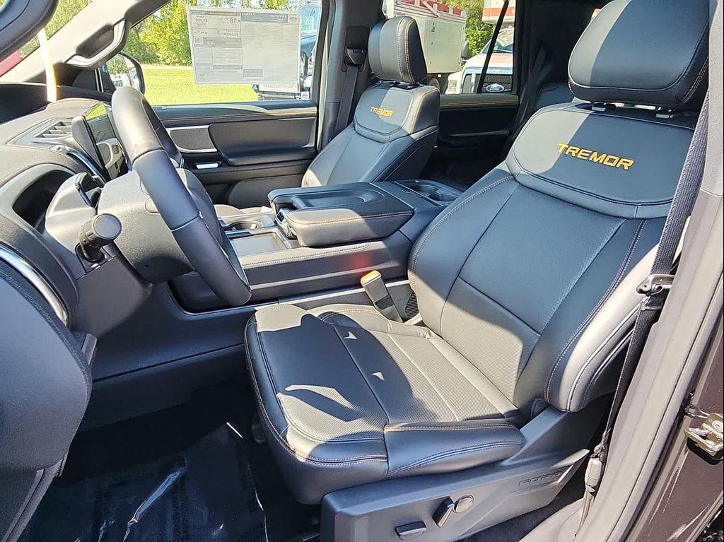 new 2025 Ford Expedition car, priced at $84,785