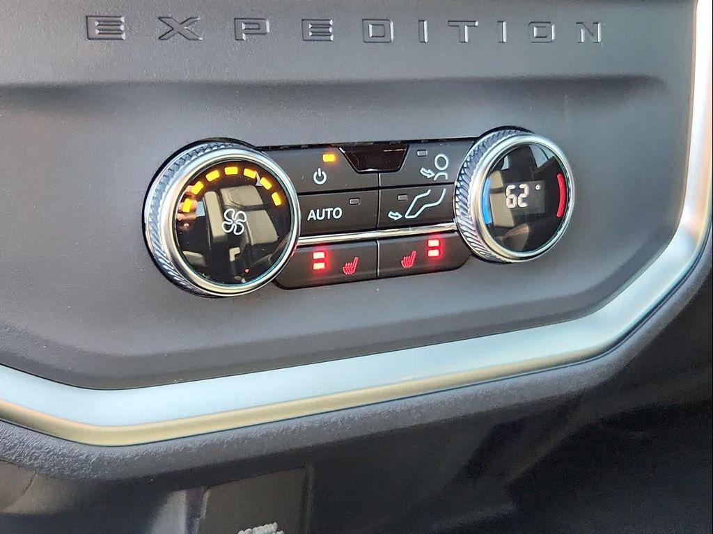 new 2025 Ford Expedition car, priced at $84,785