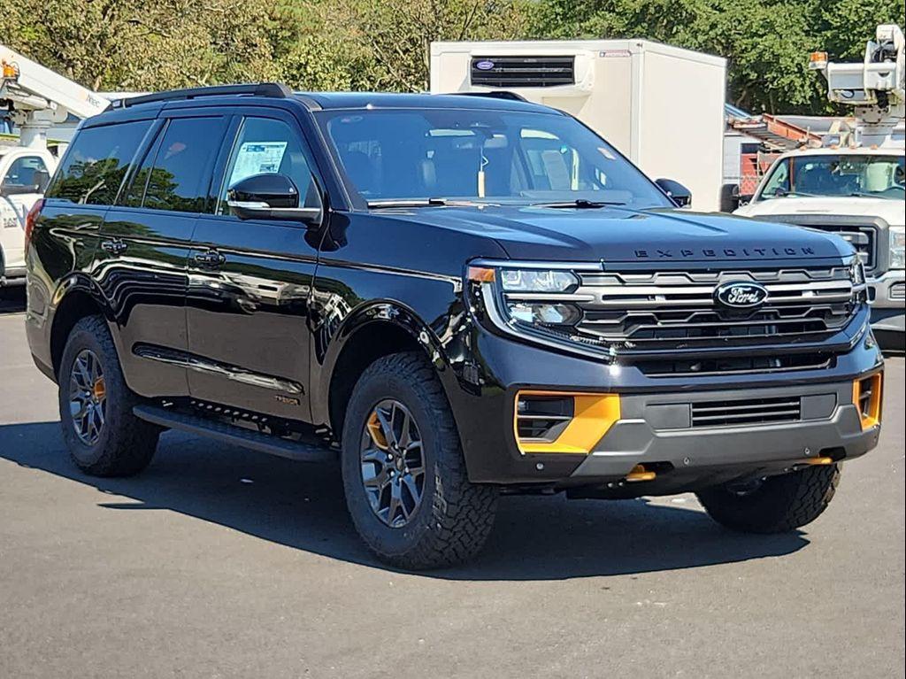 new 2025 Ford Expedition car, priced at $84,785