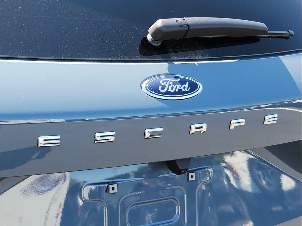 new 2025 Ford Escape PHEV car, priced at $38,895
