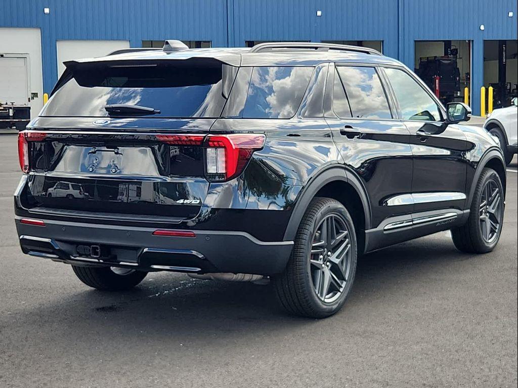 new 2025 Ford Explorer car, priced at $50,220