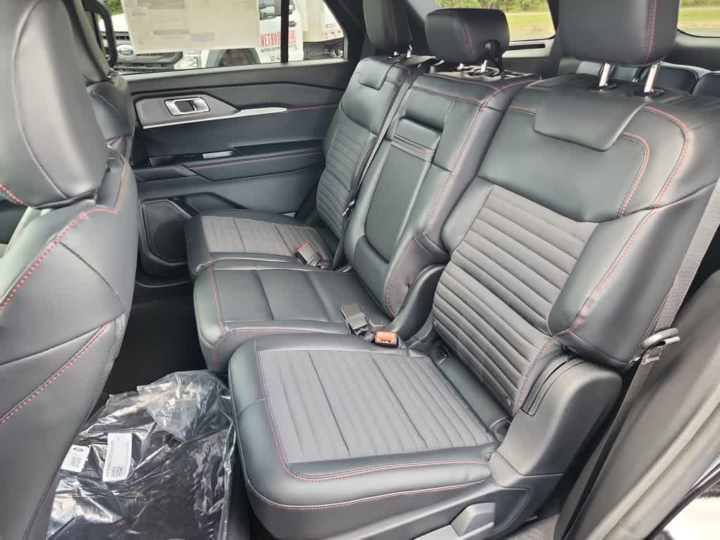new 2025 Ford Explorer car, priced at $50,220