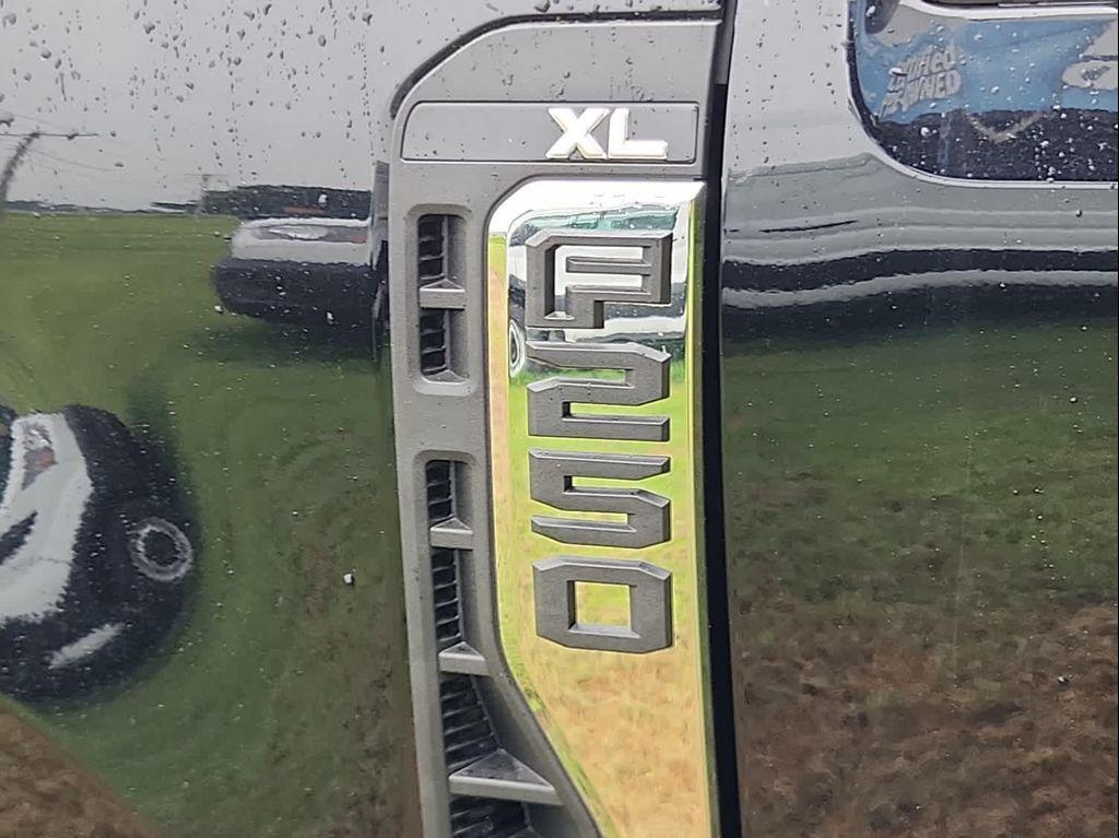 new 2025 Ford F-250 car, priced at $56,400