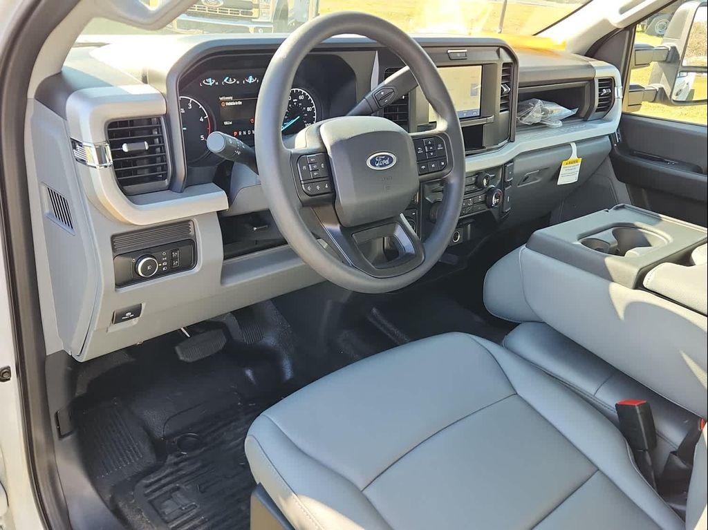 new 2025 Ford F-450 car, priced at $77,455