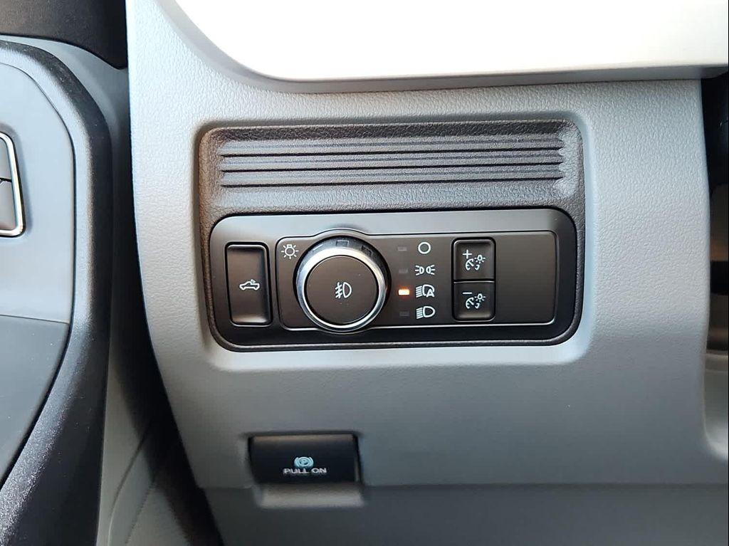 new 2025 Ford F-350 car, priced at $73,525