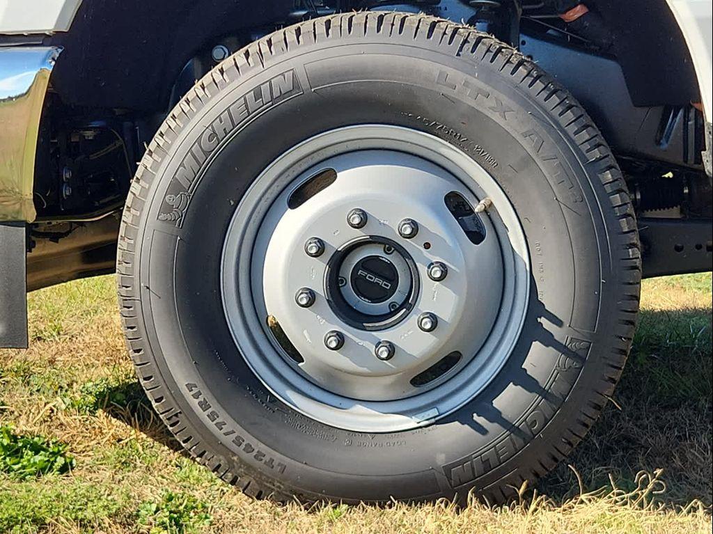 new 2025 Ford F-350 car, priced at $73,525