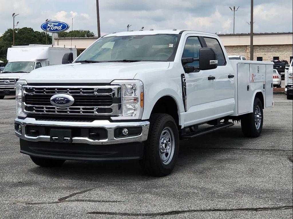new 2025 Ford F-350 car, priced at $61,170