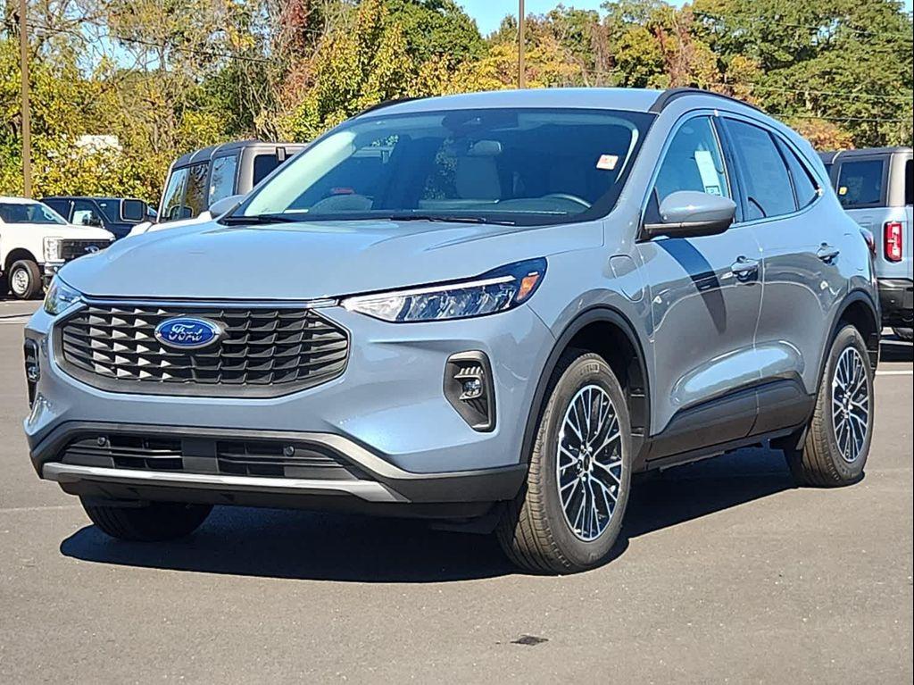 new 2026 Ford Escape PHEV car, priced at $36,870