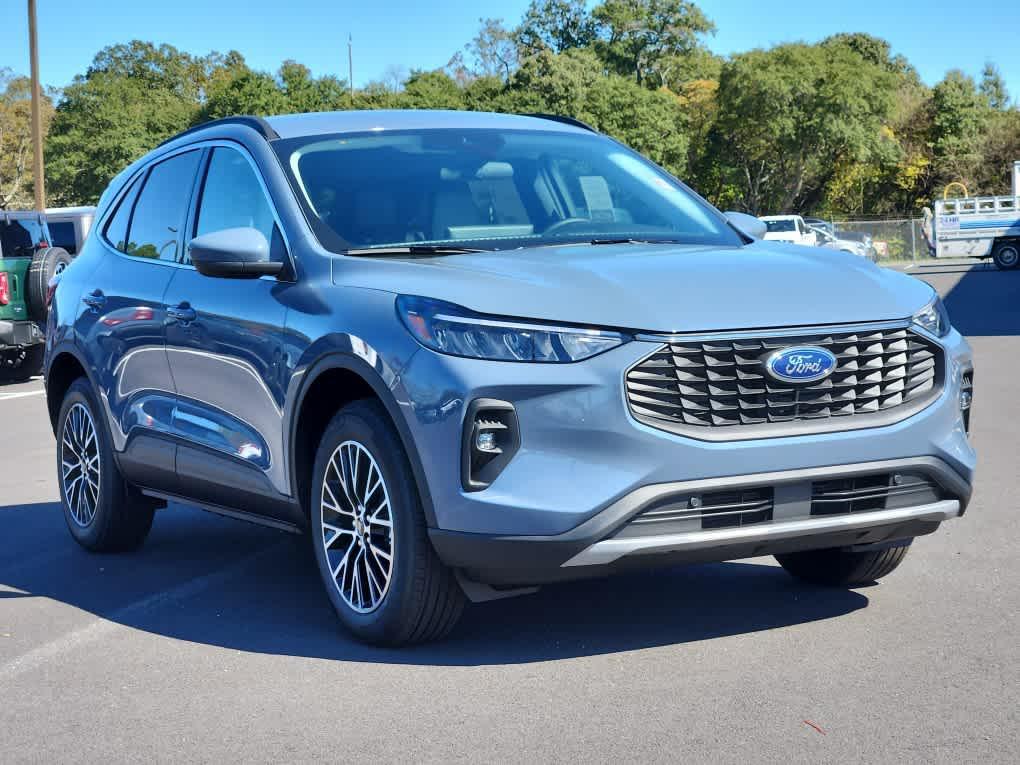 new 2026 Ford Escape PHEV car, priced at $36,870