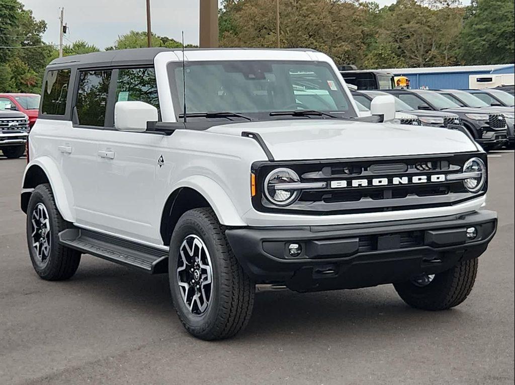 new 2025 Ford Bronco car, priced at $54,370