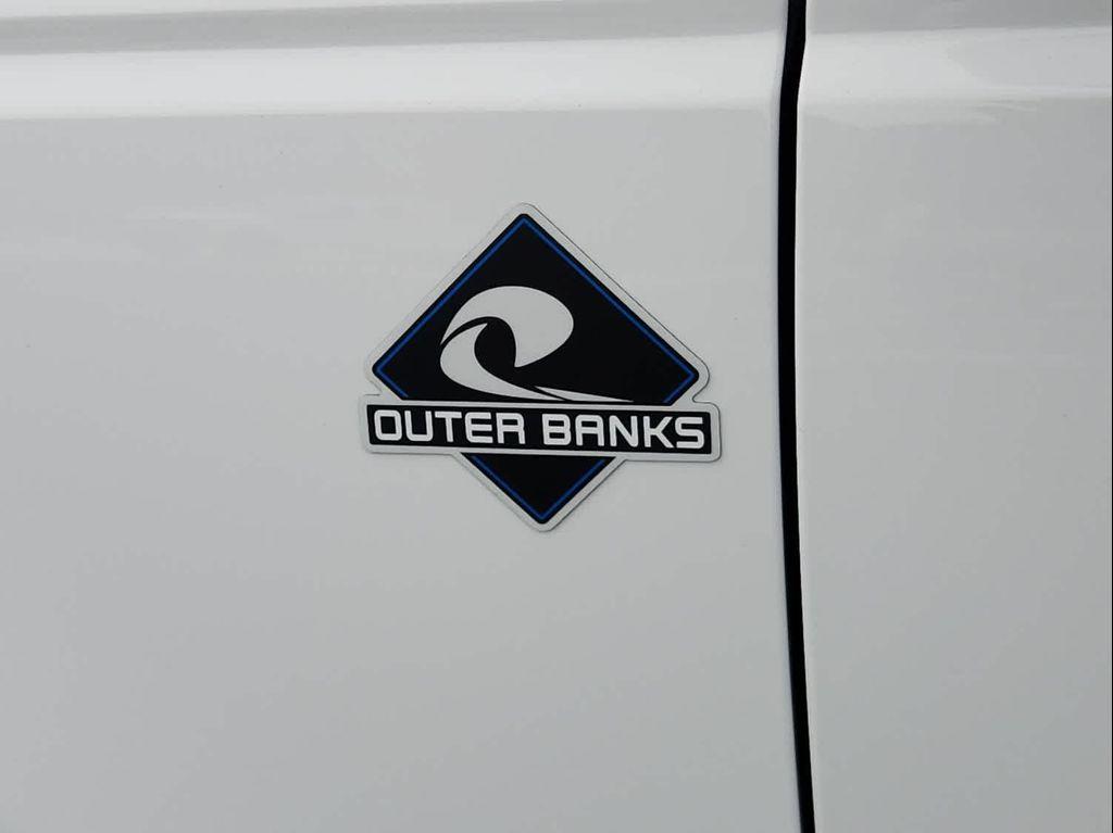 new 2025 Ford Bronco car, priced at $54,370