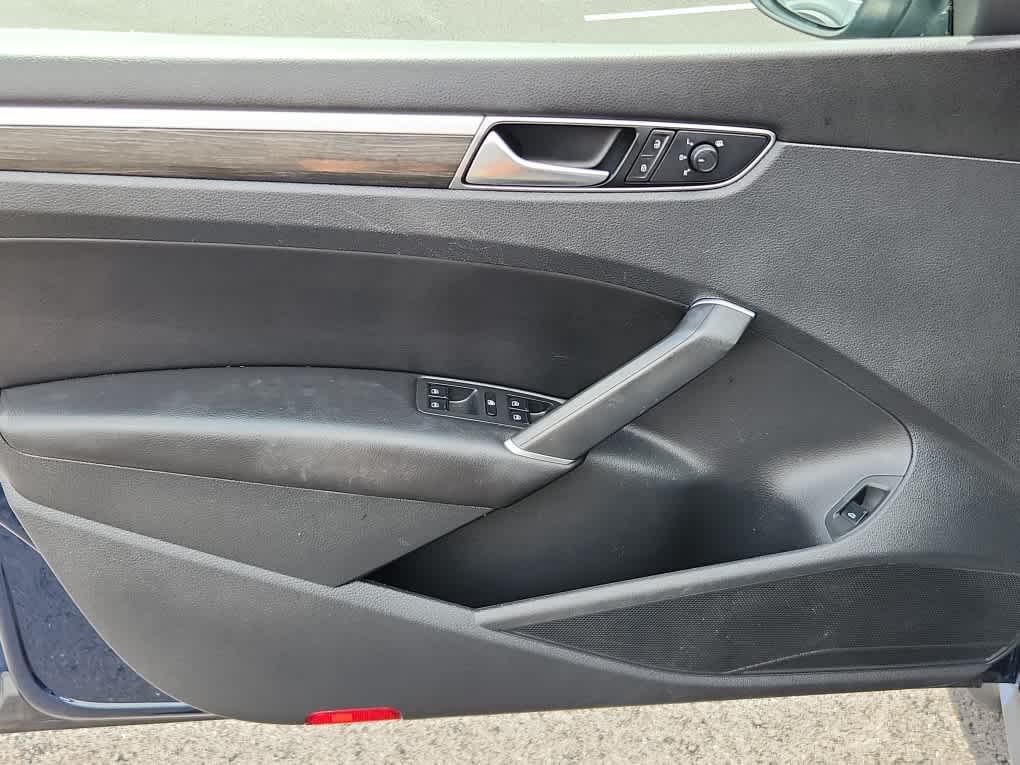 used 2018 Volkswagen Passat car