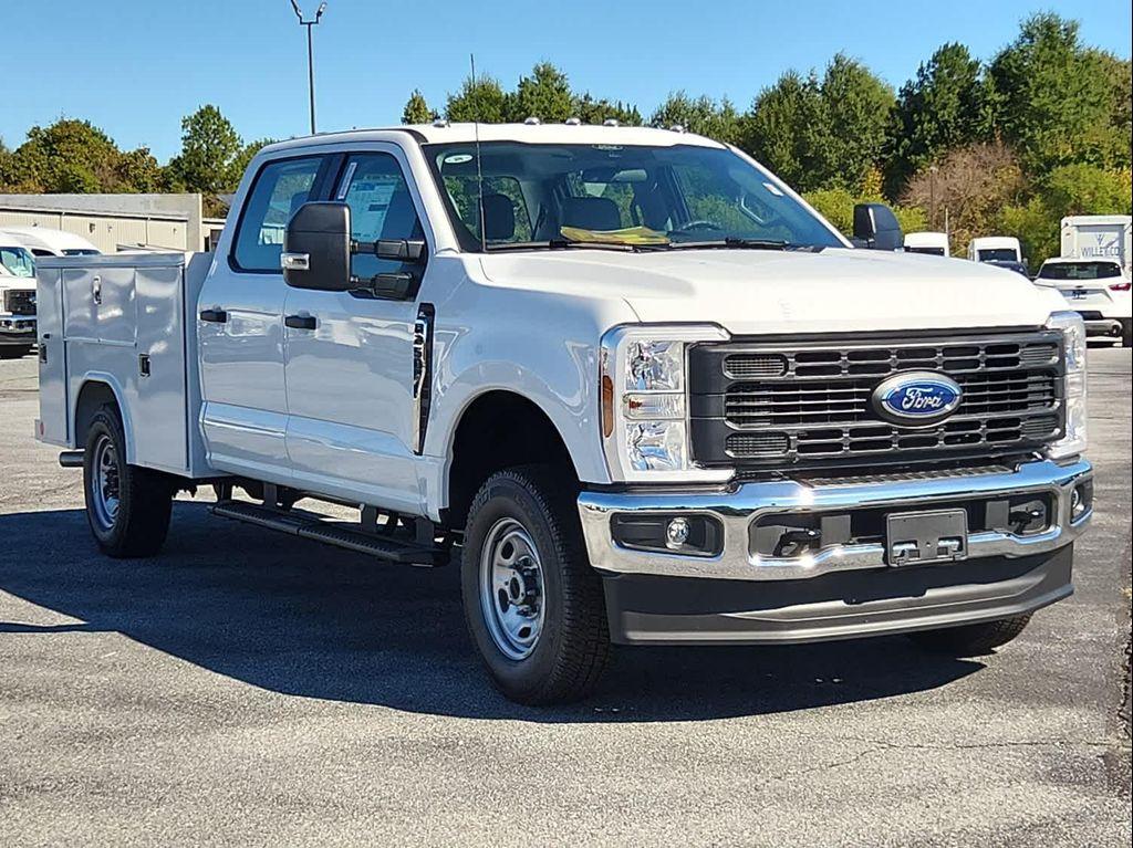new 2025 Ford F-250 car, priced at $69,575