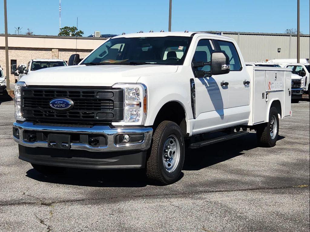 new 2025 Ford F-250 car, priced at $69,575