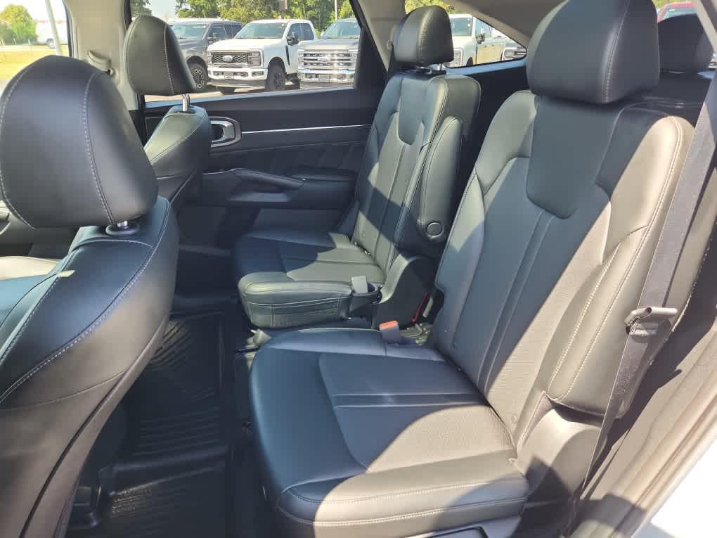used 2021 Kia Sorento car, priced at $27,875