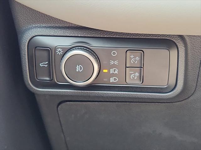 new 2025 Ford Explorer car, priced at $45,725
