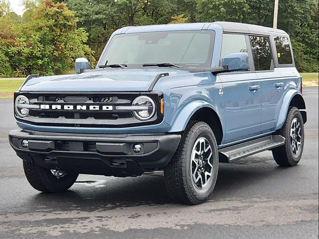 new 2025 Ford Bronco car, priced at $55,365