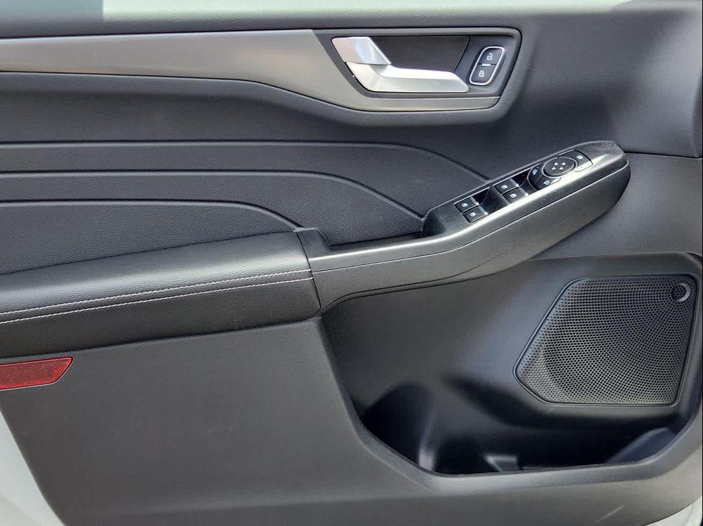 new 2025 Ford Escape PHEV car, priced at $38,755