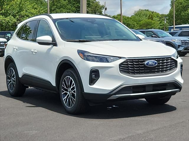 new 2025 Ford Escape PHEV car, priced at $37,316