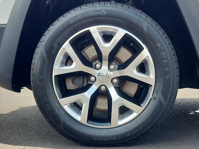 used 2017 Jeep Cherokee car, priced at $16,446