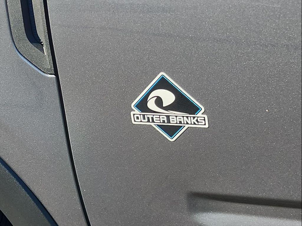 new 2025 Ford Bronco Sport car, priced at $38,685