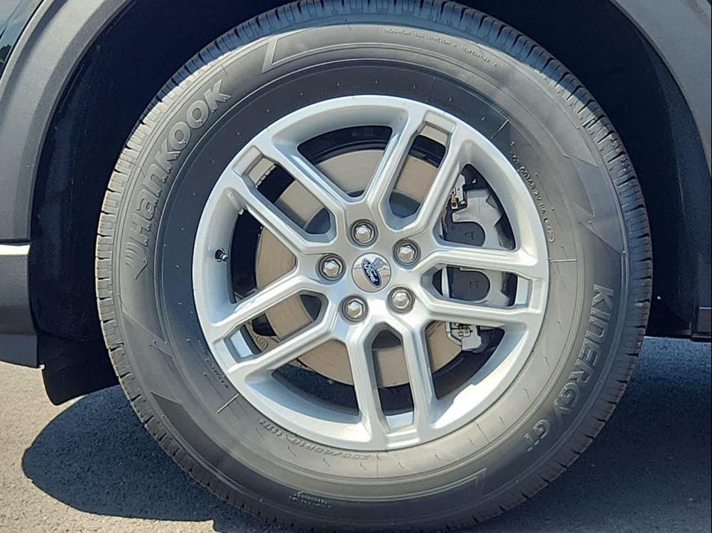 new 2025 Ford Explorer car, priced at $43,745