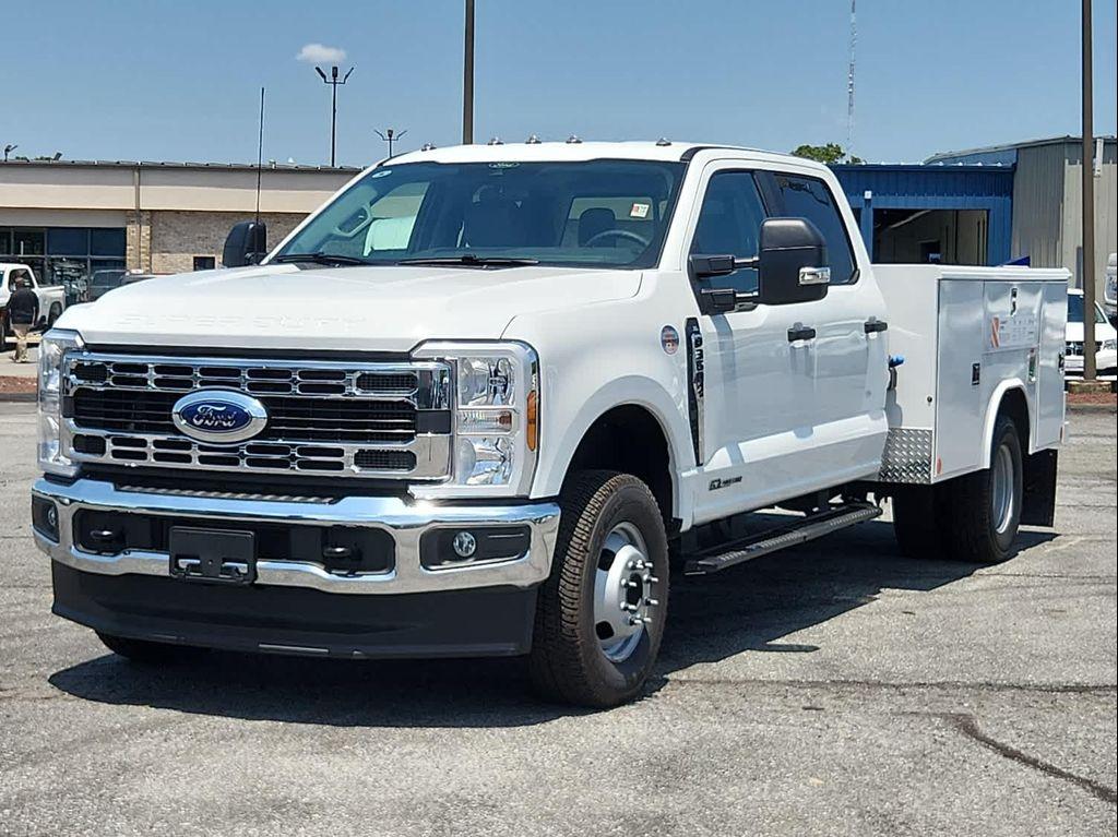 new 2025 Ford F-350 car, priced at $73,525